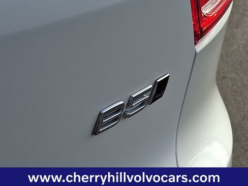 Certified 2025 Volvo XC40 B5 Plus image 31