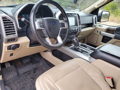 Used 2016 Ford F150 Lariat w/ Equipment Group 502A Luxury image 26