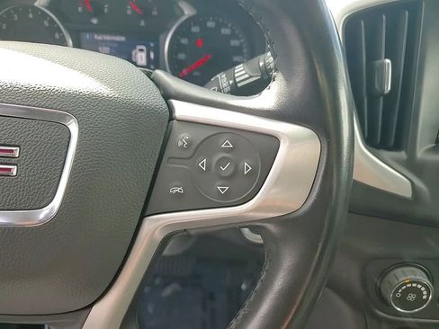 Used 2020 GMC Terrain SLE image 17
