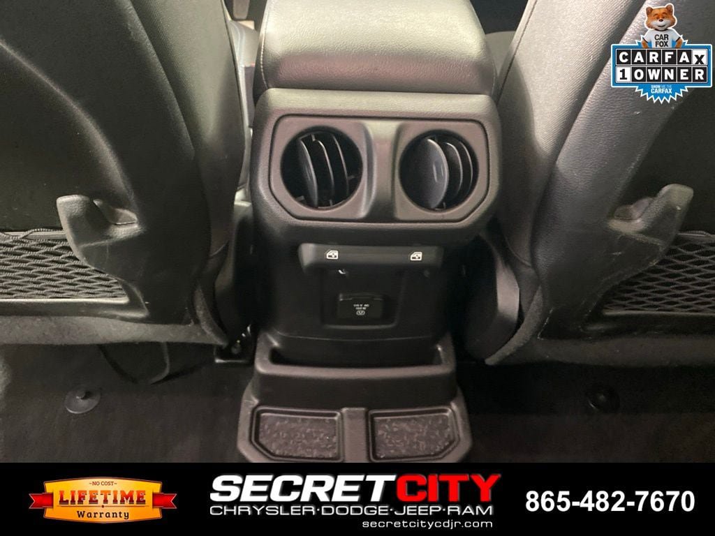 Used 2024 Jeep Wrangler Unlimited Rubicon 4xe AWD/4WD image 26