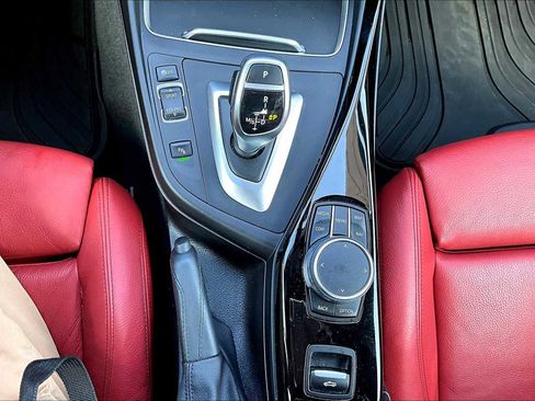 Used 2020 BMW 230i Convertible w/ Premium Package image 35
