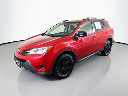 Used 2015 Toyota RAV4 LE AWD/4WD image 3