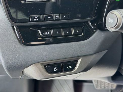 Certified 2025 Lexus RX 450h AWD w/ Convenience Package image 10