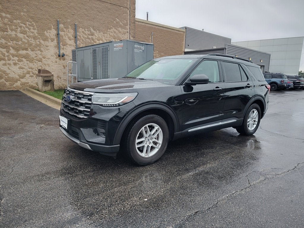 Used 2025 Ford Explorer Active RWD image 6