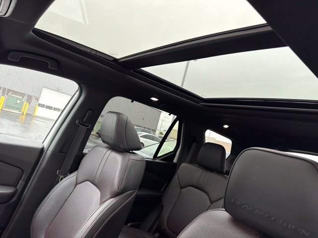 Used 2025 Honda Pilot Black Edition image 17