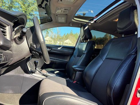 Used 2016 Toyota Corolla S image 11