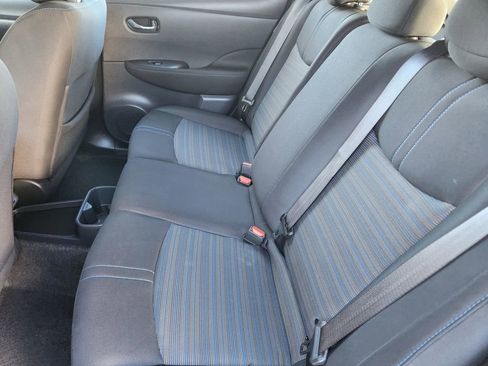 Used 2025 Nissan Leaf S image 11