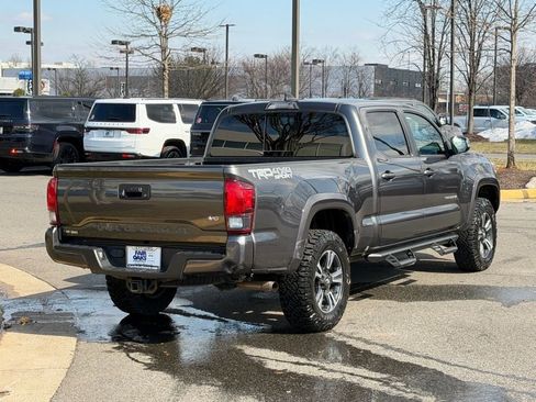 Used 2019 Toyota Tacoma TRD Sport image 7