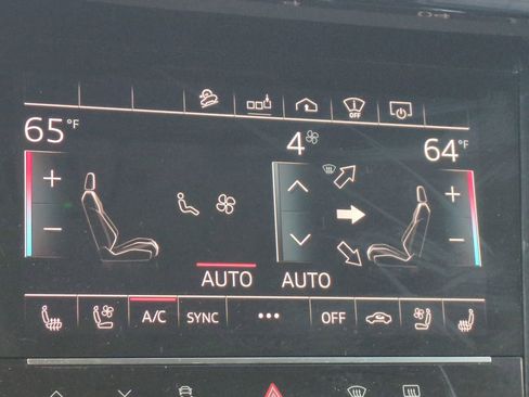 Used 2019 Audi e-tron Prestige w/ Prestige Package image 21