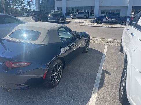 Used 2021 MAZDA MX-5 Miata Grand Touring image 4