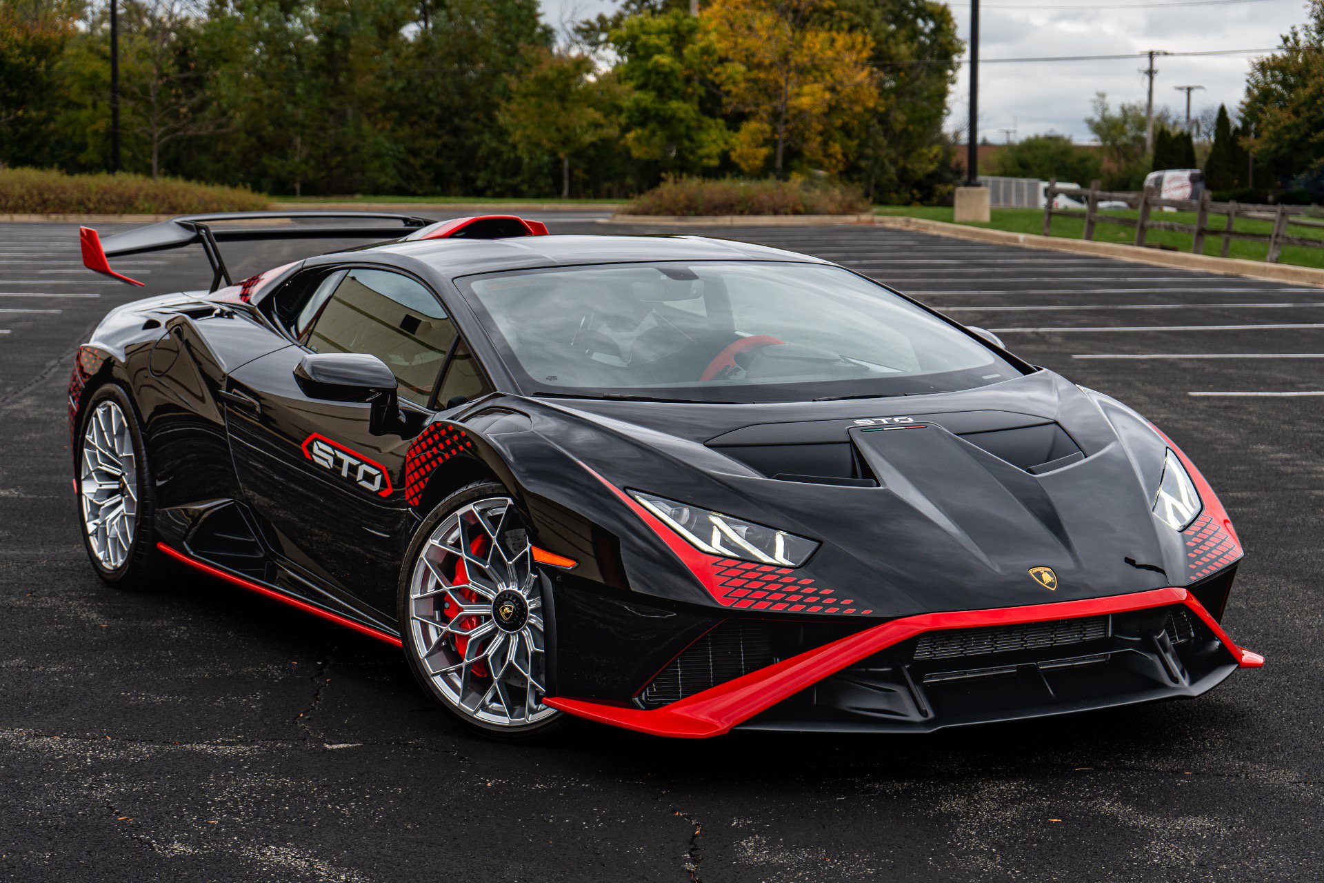 Used 2023 Lamborghini Huracan STO RWD image 1