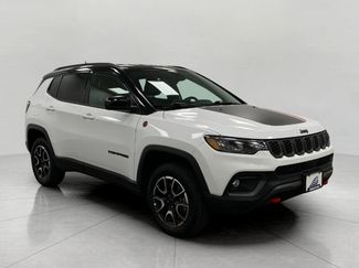 Used 2025 Jeep Compass Trailhawk w/ Trailer Tow Group video 1