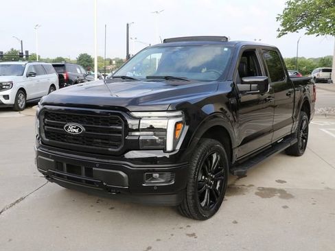 Used 2025 Ford F150 Lariat w/ Equipment Group 502A High AWD/4WD image 3