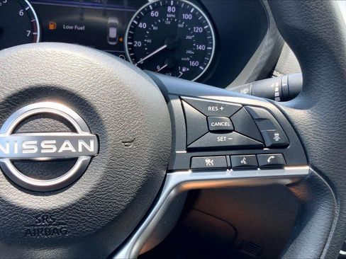 Used 2025 Nissan Sentra SV FWD image 24
