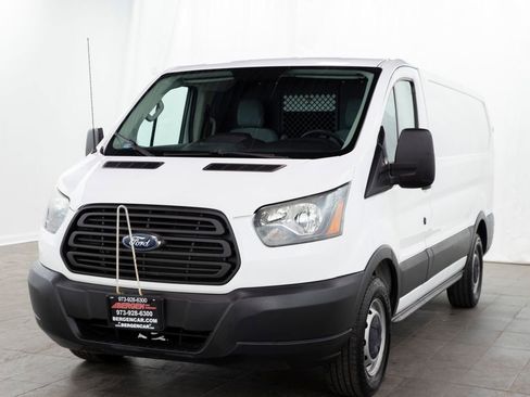 Used 2016 Ford Transit 150 130 Low Roof RWD image 4