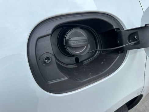 Used 2026 Porsche Macan S image 41