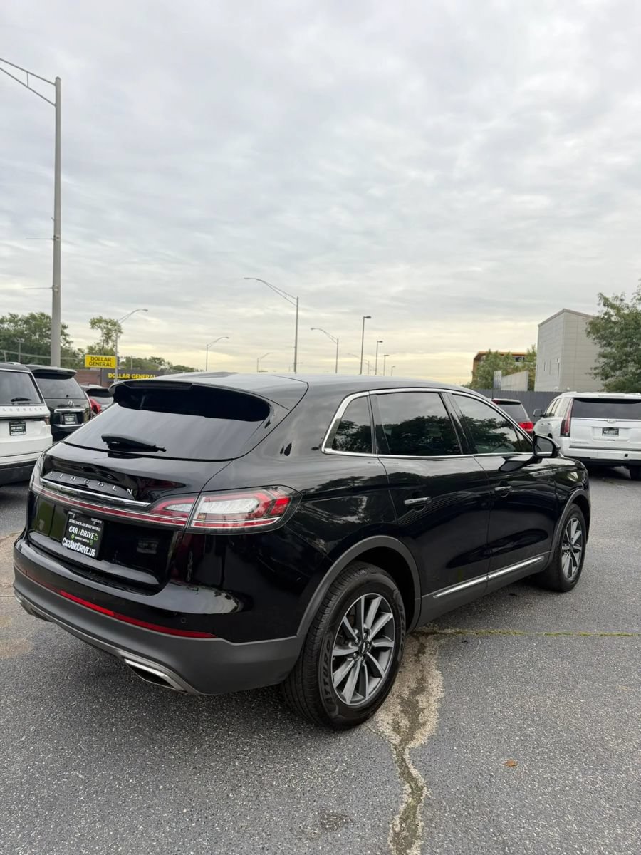 Used 2021 Lincoln Nautilus AWD image 5