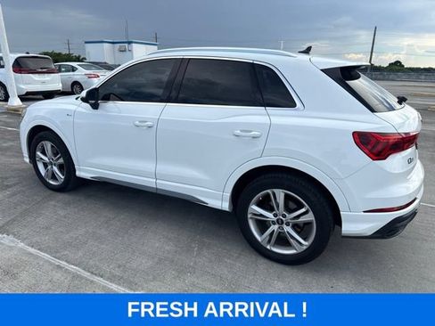 Used 2022 Audi Q3 2.0T Premium w/ Convenience Package AWD/4WD image 18