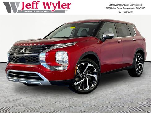 Used 2022 Mitsubishi Outlander SE FWD image 1