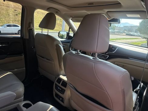 Used 2021 Honda Pilot Touring image 26
