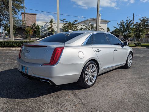 Used 2018 Cadillac XTS Luxury image 4