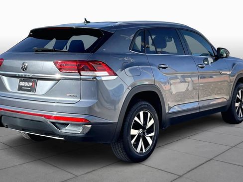 Used 2021 Volkswagen Atlas Cross Sport SE image 12