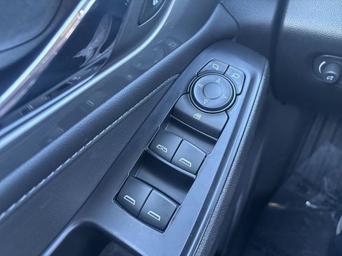 Used 2023 Chevrolet Traverse LT w/ LPO, Floor Liner Package image 18