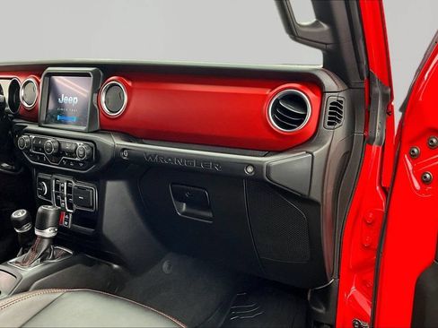 Used 2022 Jeep Wrangler Unlimited Rubicon w/ Steel Bumper Group AWD/4WD image 17