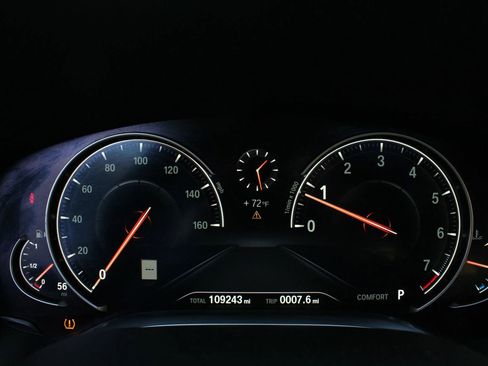 Used 2017 BMW 750i xDrive image 33