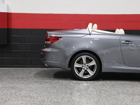 Used 2015 Lexus IS 250C image 5