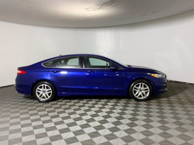 Used 2015 Ford Fusion SE FWD image 4