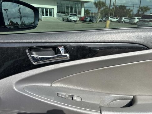 Used 2011 Hyundai Sonata Limited w/ Navigation Pkg 5 FWD image 16