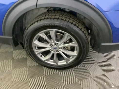 Used 2022 Ford Explorer XLT w/ Equipment Group 202A AWD/4WD image 43