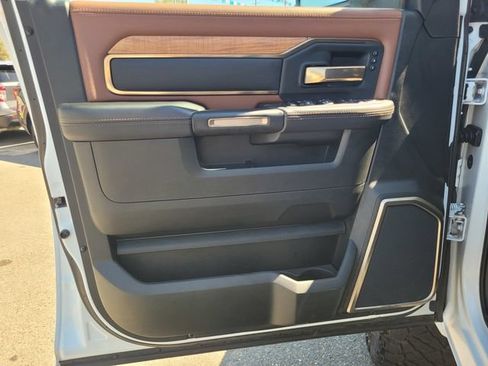 Used 2023 RAM 2500 Limited AWD/4WD image 16