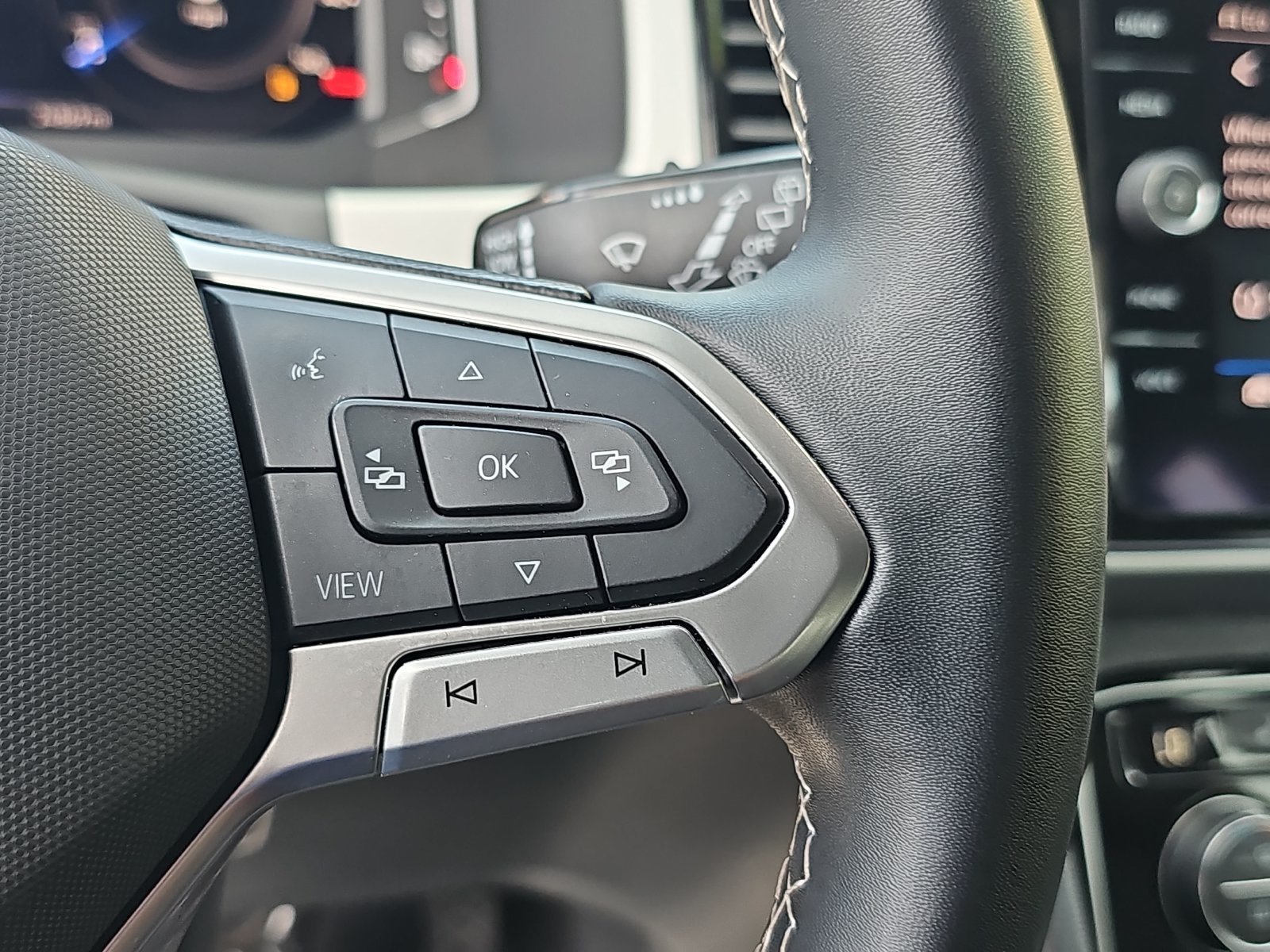 Used 2022 Volkswagen Atlas Cross Sport SE AWD/4WD image 18