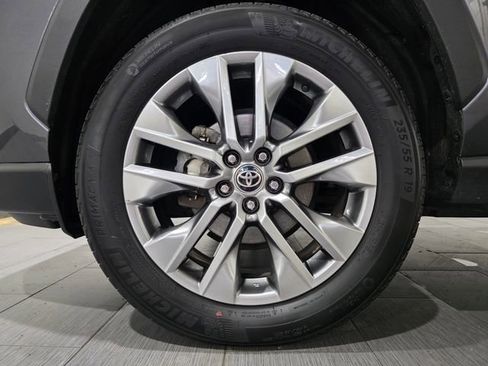 Used 2023 Toyota RAV4 XLE Premium AWD/4WD image 23