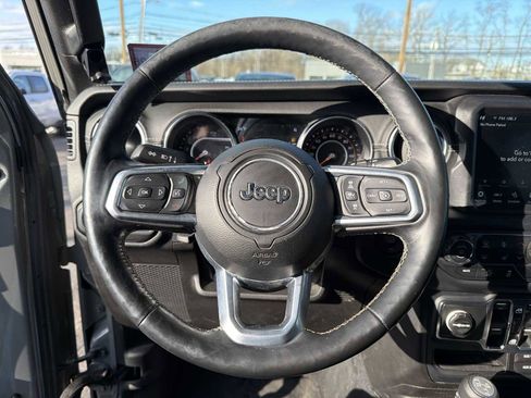 Used 2019 Jeep Wrangler Unlimited Sahara w/ Quick Order Package 24M Moab image 23