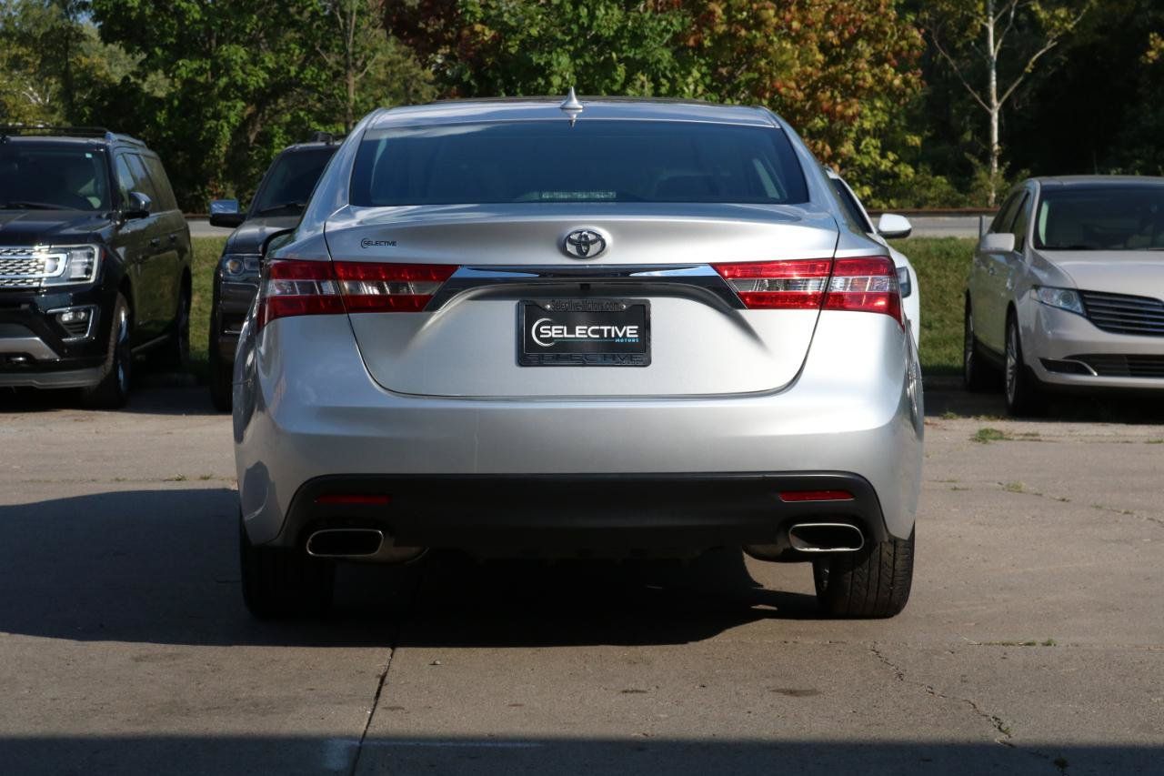 Used 2013 Toyota Avalon Limited FWD image 9