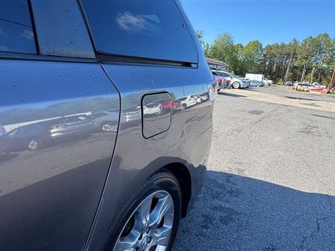 Used 2011 Toyota Sienna SE w/ Preferred Pkg FWD image 16