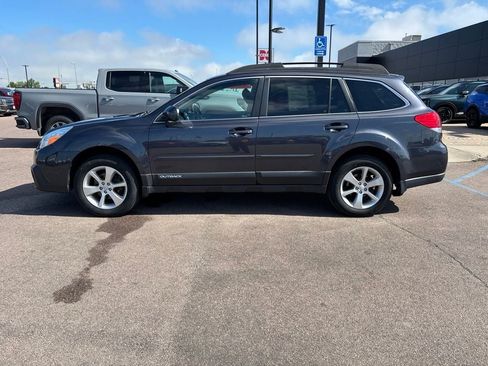 Used 2013 Subaru Outback 2.5i Premium AWD/4WD image 8