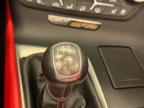 Used 2015 Chevrolet Corvette Z06 w/ 3LZ Preferred Equipment Group RWD image 16
