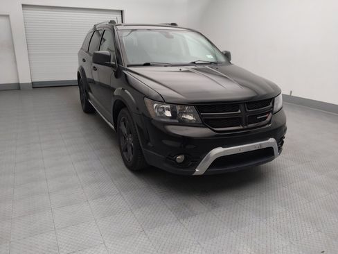 Used 2020 Dodge Journey Crossroad FWD image 14