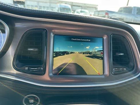 Used 2022 Dodge Challenger GT w/ Plus Package image 8