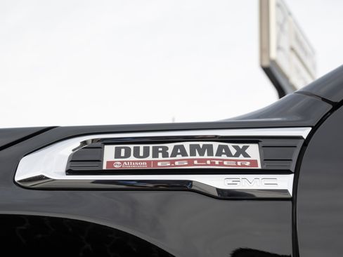 Used 2023 GMC Sierra 2500 Denali w/ Denali Ultimate Package image 11