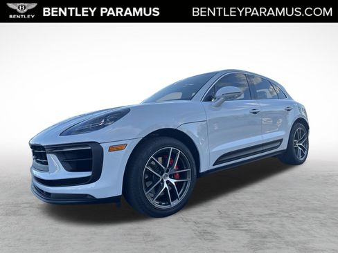 Used 2022 Porsche Macan S image 1