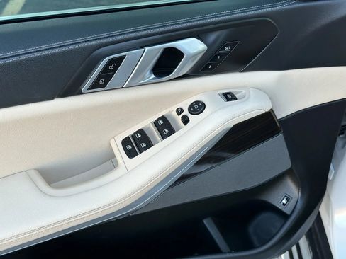 Used 2021 BMW X5 xDrive45e w/ Executive Package image 13