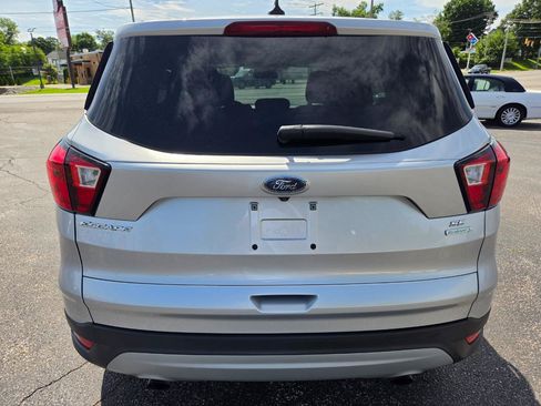 Used 2019 Ford Escape SE FWD image 5