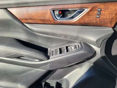 Used 2025 Subaru Ascent Touring image 15