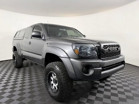 Used 2011 Toyota Tacoma 4x4 Access Cab w/ SR5 Pkg #2 image 6