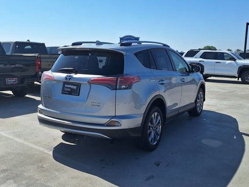 Used 2018 Toyota RAV4 Limited w/ Carpet Mat Package AWD/4WD image 5